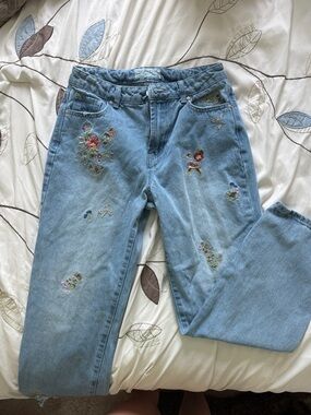 Light Blue Embroidered Straight-Leg Women's Jeans
